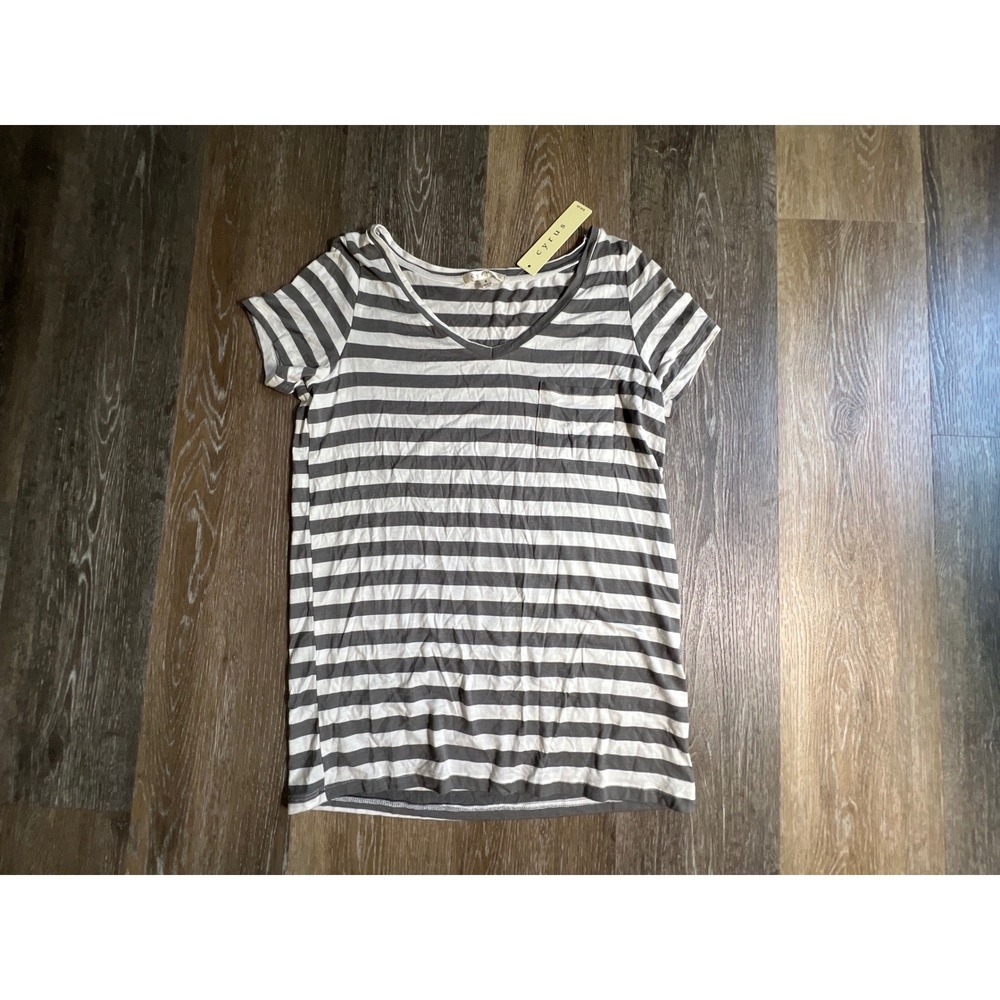 Cyrus T-Shirt‎ Women Small Grey White Striped V-Neck Pocket Short Sleeve Tee